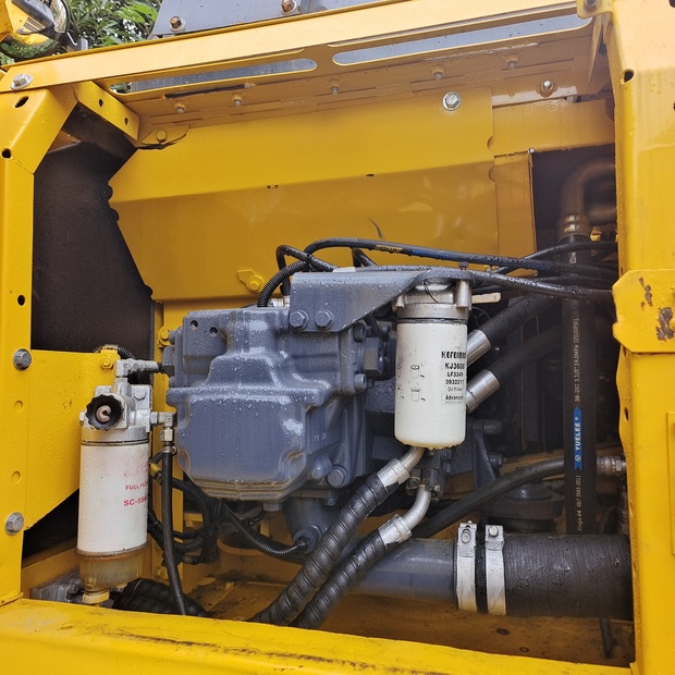 2024 Komatsu PC200-8-44621757