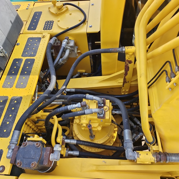 2023 Komatsu PC400-8R-44621809