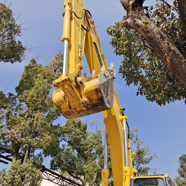 2023 Komatsu PC400-8R-44621818