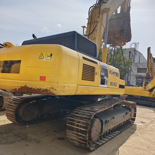 2023 Komatsu PC400-8R-44621822