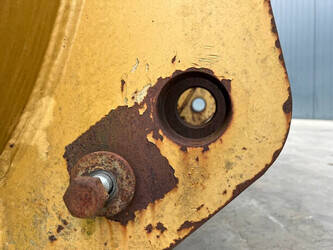 2017-caterpillar-950k-1399113-44622131