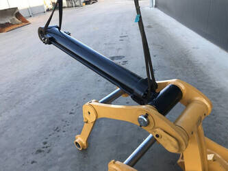 2025-caterpillar-320d-320e-323d-323e-grab-1399315-44623885