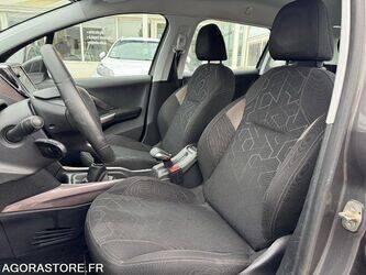 2013-peugeot-2008-44637639