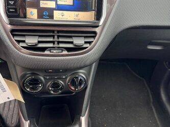 2013-peugeot-2008-44637640