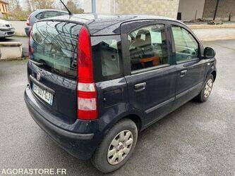 2011-fiat-panda-1399481-44637759