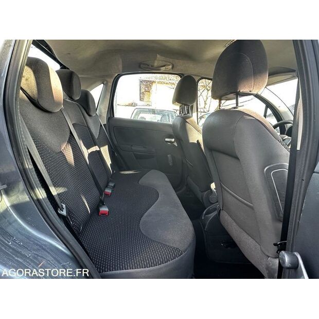 2009 سيتروين C3-44637773