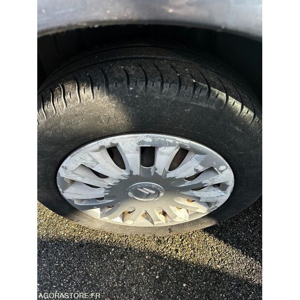 2009 سيتروين C3-44637775