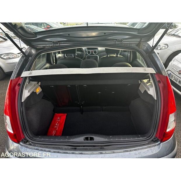 2009 سيتروين C3-44637779