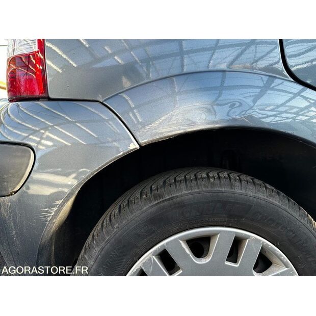 2006 سيتروين C3-44637799