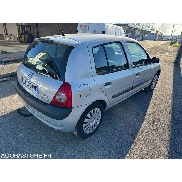 2004 Renault Clio-44637805