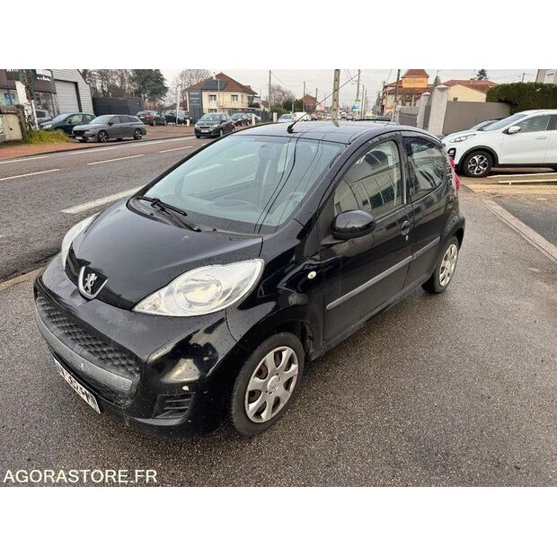 2010 بيجو 107-44637815