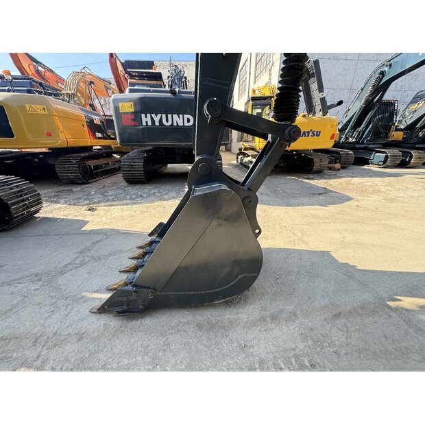 2024 هيونداي HX220HD-44638029