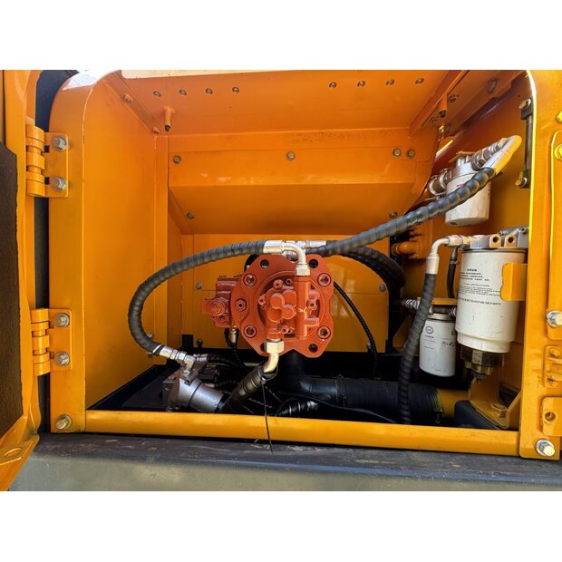 2024 هيونداي HX220HD-44638032