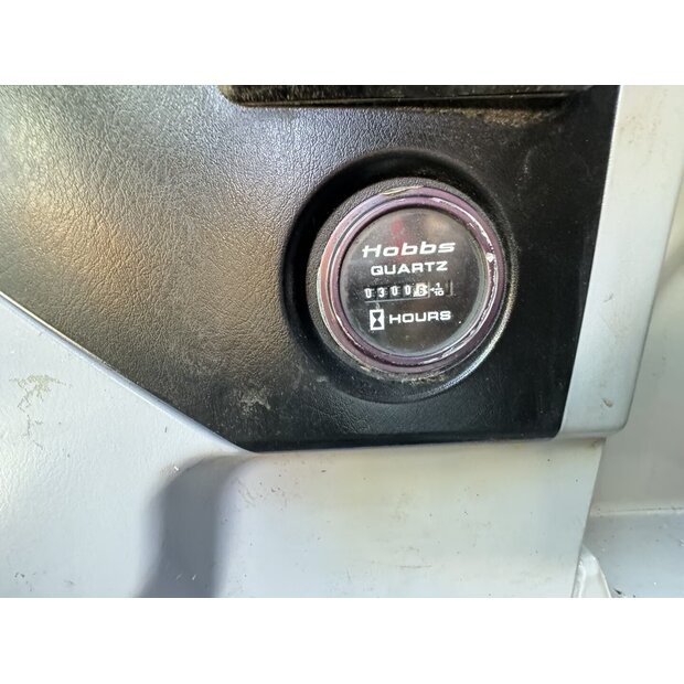 2024 هيونداي HX220HD-44638043