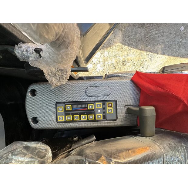 2024 هيونداي HX220HD-44638046