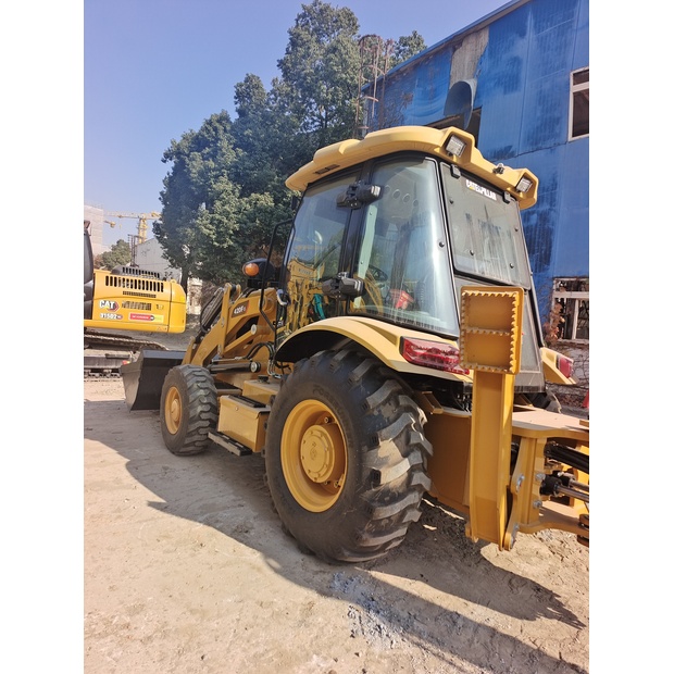 2025 Caterpillar 420F-44638415