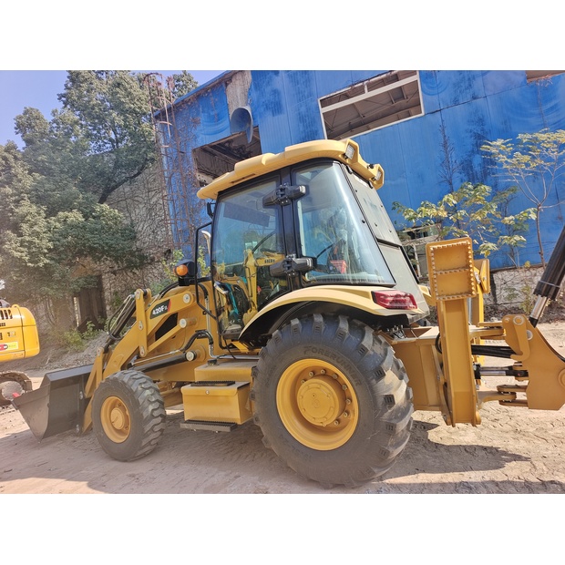 2025 Caterpillar 420F-44638416