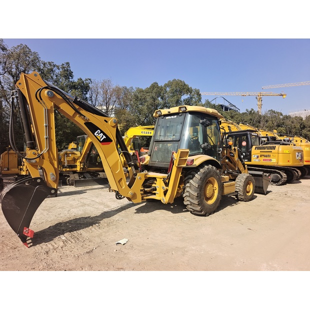 2025 Caterpillar 420F-44638422
