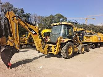 صورة ل لوادر حفارة 2025 كاتربيلر 420F للبيع في سنغافورة