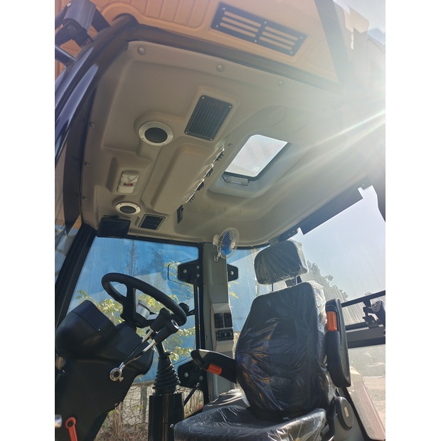 2025 Caterpillar 420F-44638426