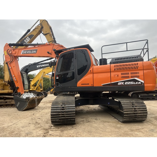 2024 Develon DX225LCA-44638446
