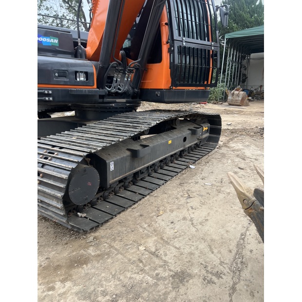 2024 ديفيلون DX225LCA-44638469