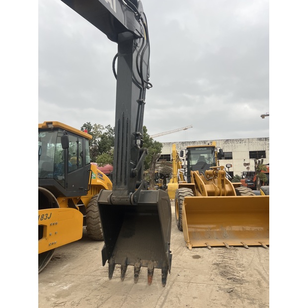 2024 هيونداي 220-44638508