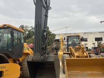 2024-hyundai-220-1399518-44638508