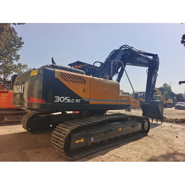 2024 Hyundai 305LC-9T-44638554