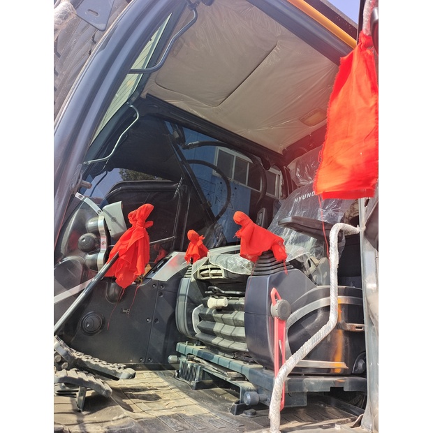 2024 Hyundai 305LC-9T-44638557