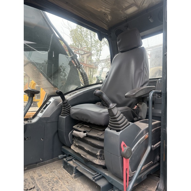 2024 هيونداي 305LC-9T-44638568