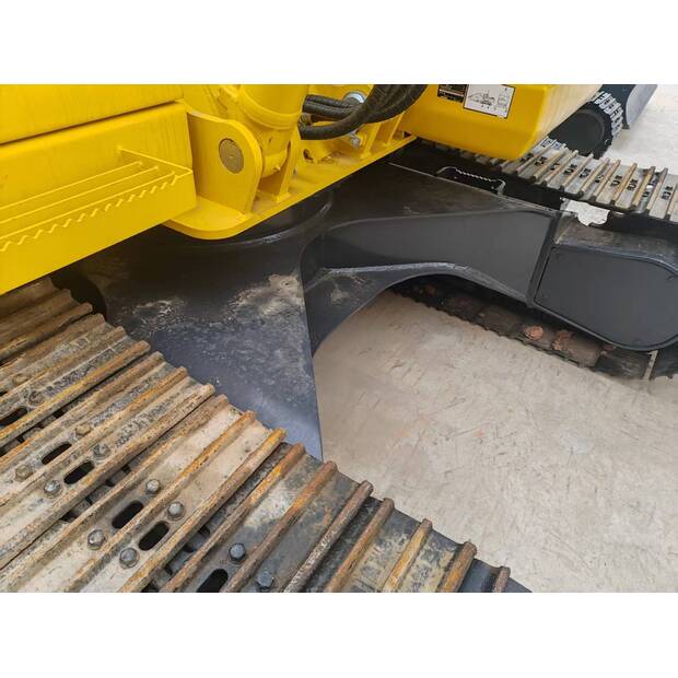 2024 كوماتسو PC130-44638724