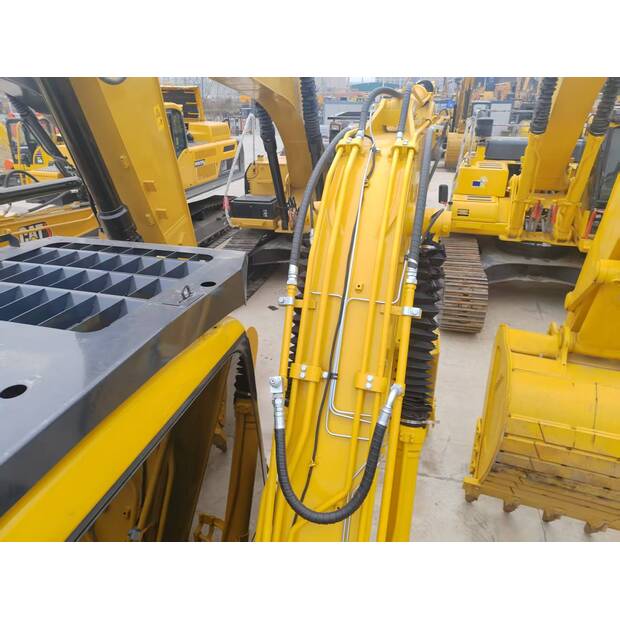 2024 كوماتسو PC130-44638728