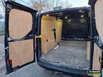 2015-ford-transit-custom-1385751-44638874