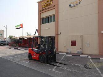 صورة ل رافعات شوكية 2025 هيلي CPC30