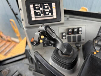 2019-caterpillar-d8t-ce-44640067