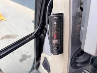 2013-caterpillar-320e-l-1399589-44640263