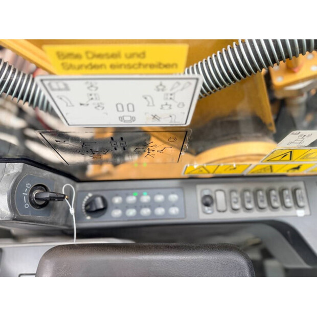 2013 Caterpillar 320E L-44640264