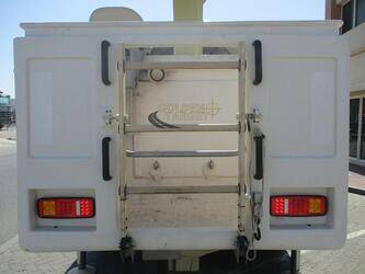 2012-iveco-eurocargo-180e28-1399608-44640587