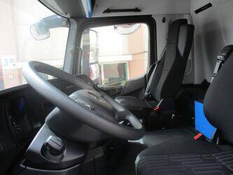 2022-mercedes-benz-arocs-3348-1399639-44640980