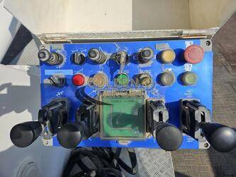 1998-mercedes-benz-2638-1399659-44641262