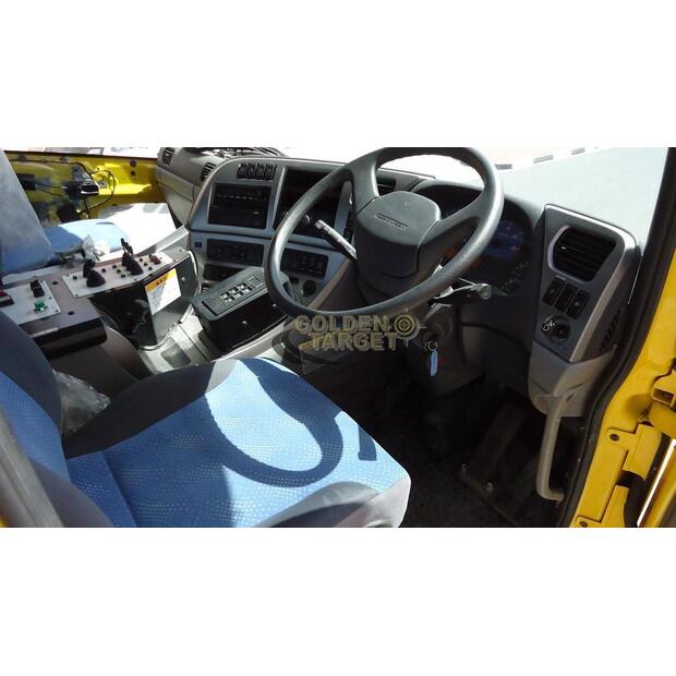 2009 NISSAN CZ4YL-44642156