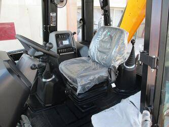 2025-jcb-3dx-plus-1399746-44642499