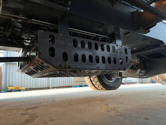 2012-fuchs-mhl454-1399847-44645763