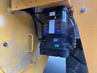 2017-volvo-l120h-1399858-44646224