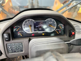 2017-volvo-l120h-1399858-44646247