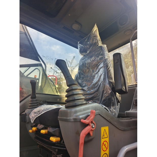 2024 Volvo EC210B-44658435