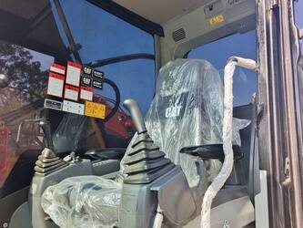 2024-caterpillar-320d-1399942-44659304