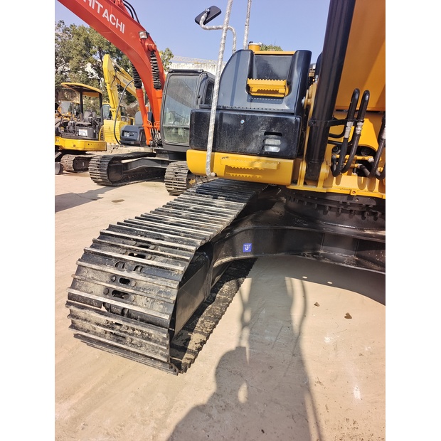 2024 Caterpillar 320D-44659306