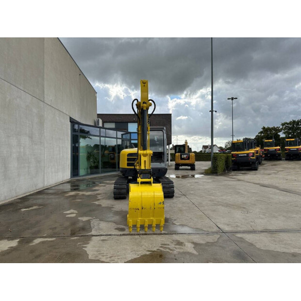 2015 نيوسون 6003-44660918